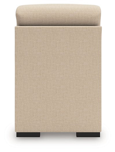 LadyMae Sectional with Chaise - Furniture & Design Outlet (Kalamazoo,MI)