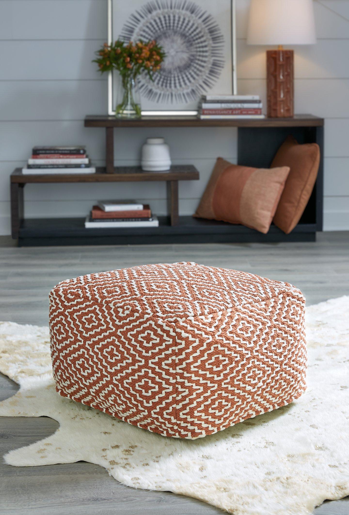Brynnsen Pouf - Furniture & Design Outlet (Kalamazoo,MI)