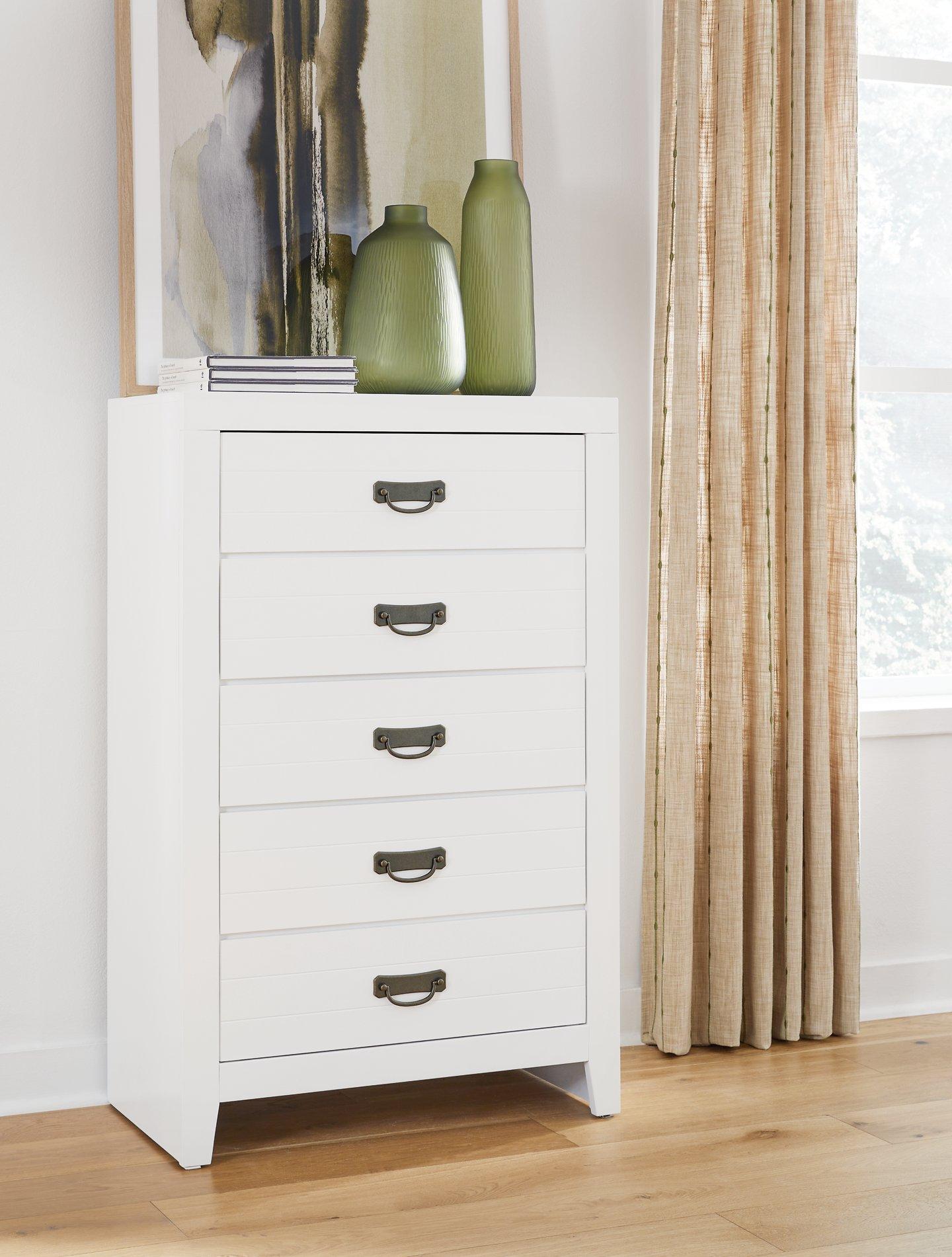 Binterglen Chest of Drawers - Furniture & Design Outlet (Kalamazoo,MI)