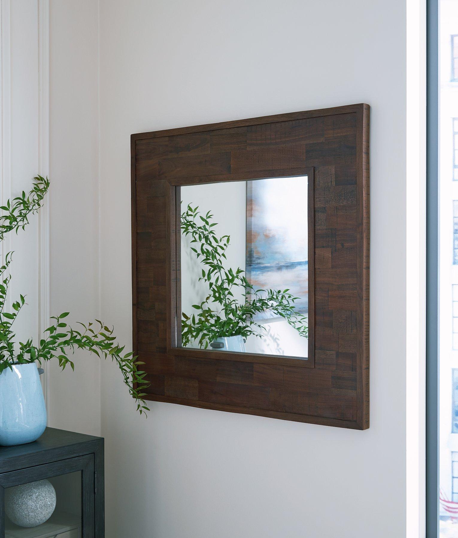 Hensington Accent Mirror - Furniture & Design Outlet (Kalamazoo,MI)