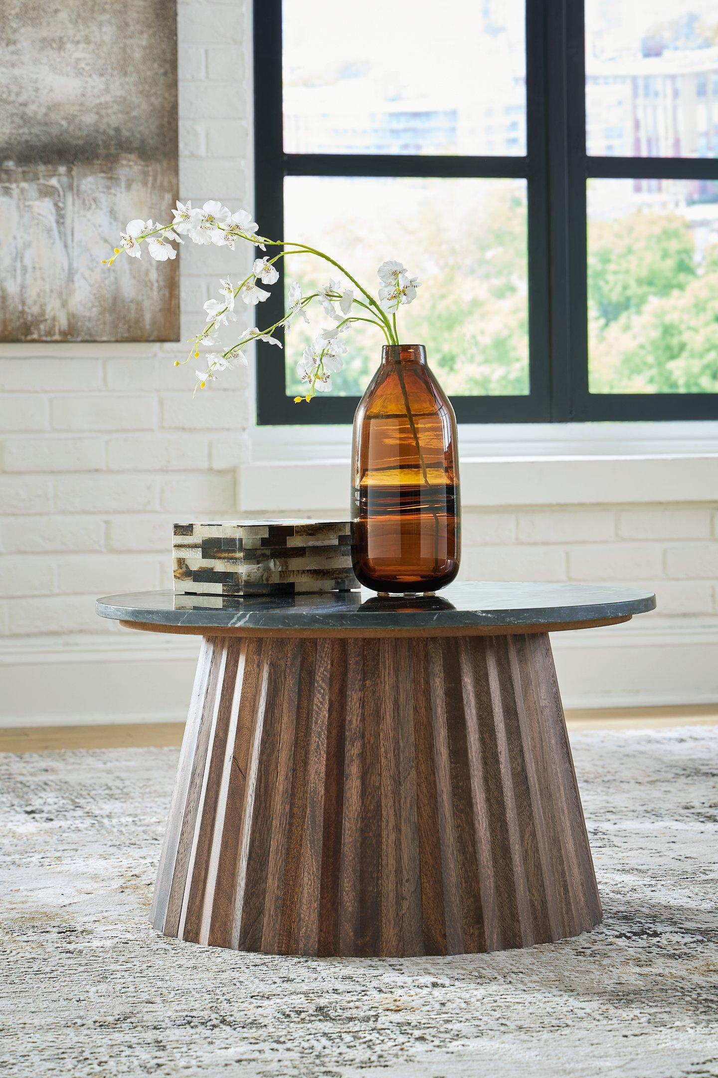 Ceilby Accent Coffee Table - Furniture & Design Outlet (Kalamazoo,MI)