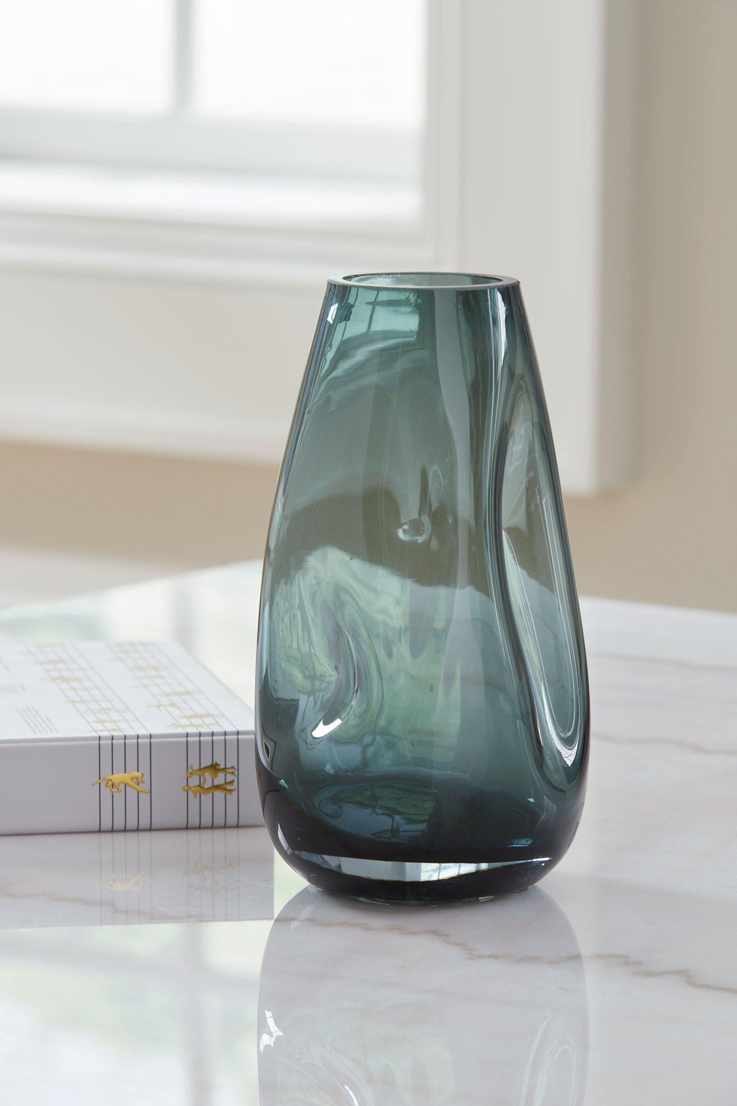 Beamund Vase (Set of 2) - Furniture & Design Outlet (Kalamazoo,MI)