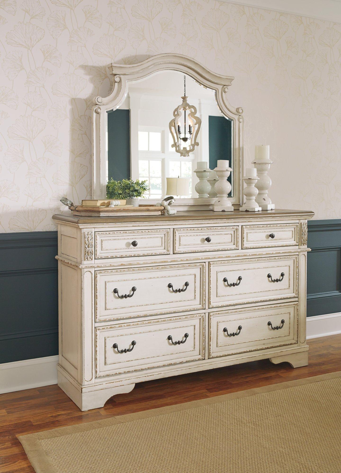 Realyn Bedroom Set - Furniture & Design Outlet (Kalamazoo,MI)