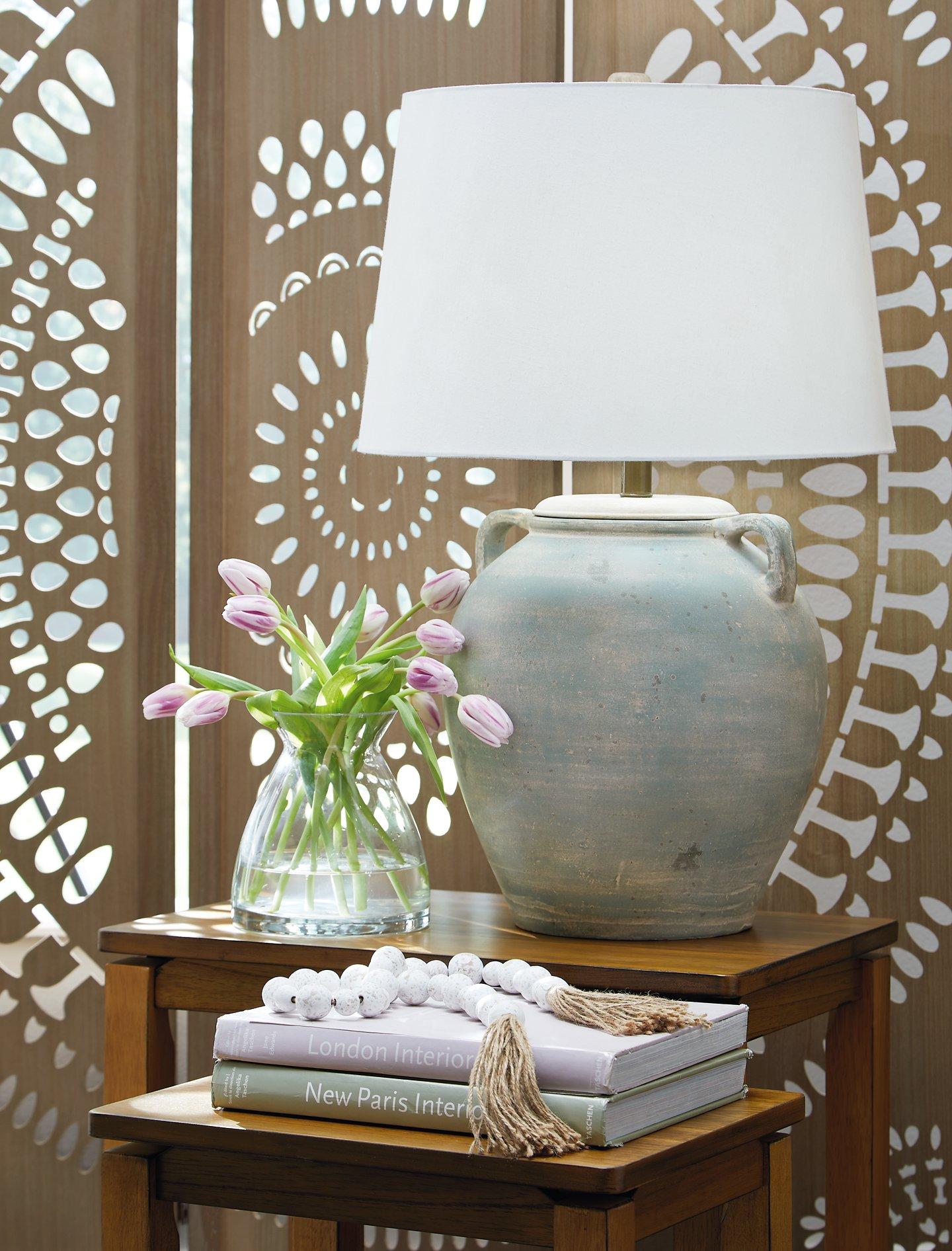 Shawburg Lamp Set - Furniture & Design Outlet (Kalamazoo,MI)