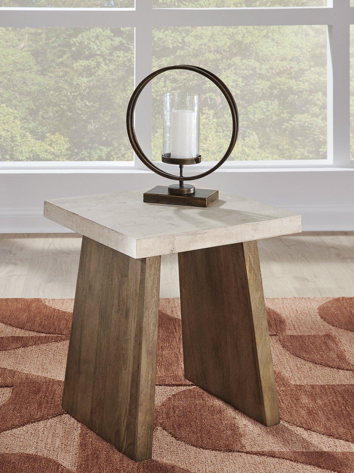 Brendalhouse End Table - Furniture & Design Outlet (Kalamazoo,MI)