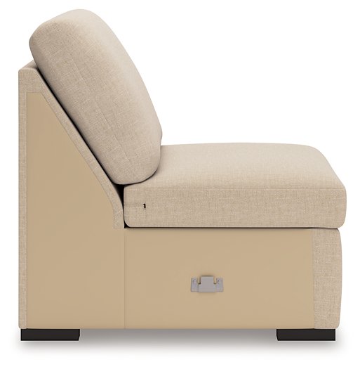 LadyMae Sectional with Chaise - Furniture & Design Outlet (Kalamazoo,MI)
