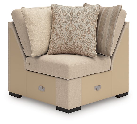 LadyMae Sectional with Chaise - Furniture & Design Outlet (Kalamazoo,MI)