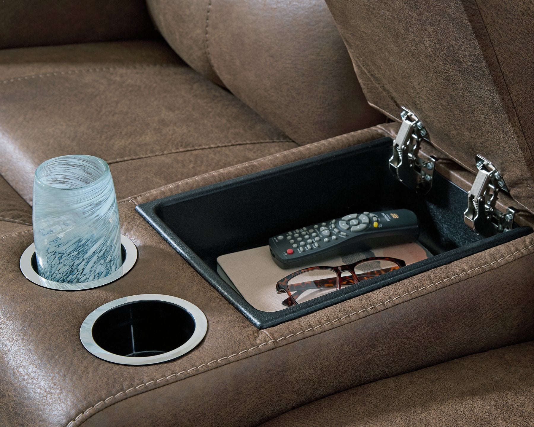 Beckley Place Power Reclining Loveseat with Console - Furniture & Design Outlet (Kalamazoo,MI)