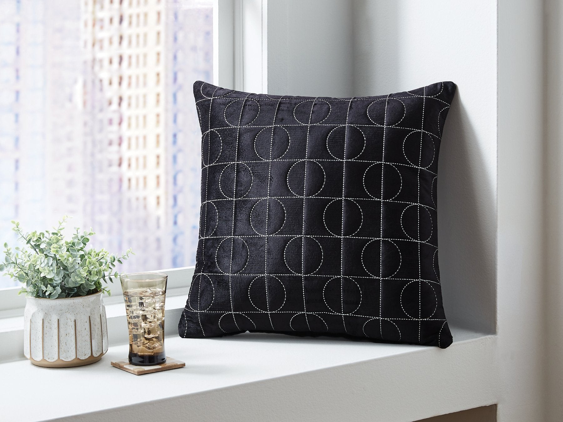 Kydner Pillow (Set of 4) - Furniture & Design Outlet (Kalamazoo,MI)