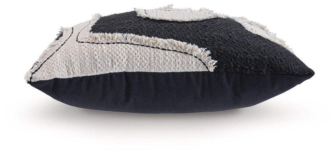 Veerbank Pillow (Set of 4) - Furniture & Design Outlet (Kalamazoo,MI)