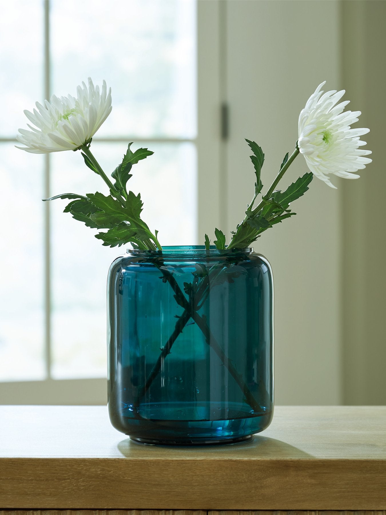 Inisland Vase - Furniture & Design Outlet (Kalamazoo,MI)