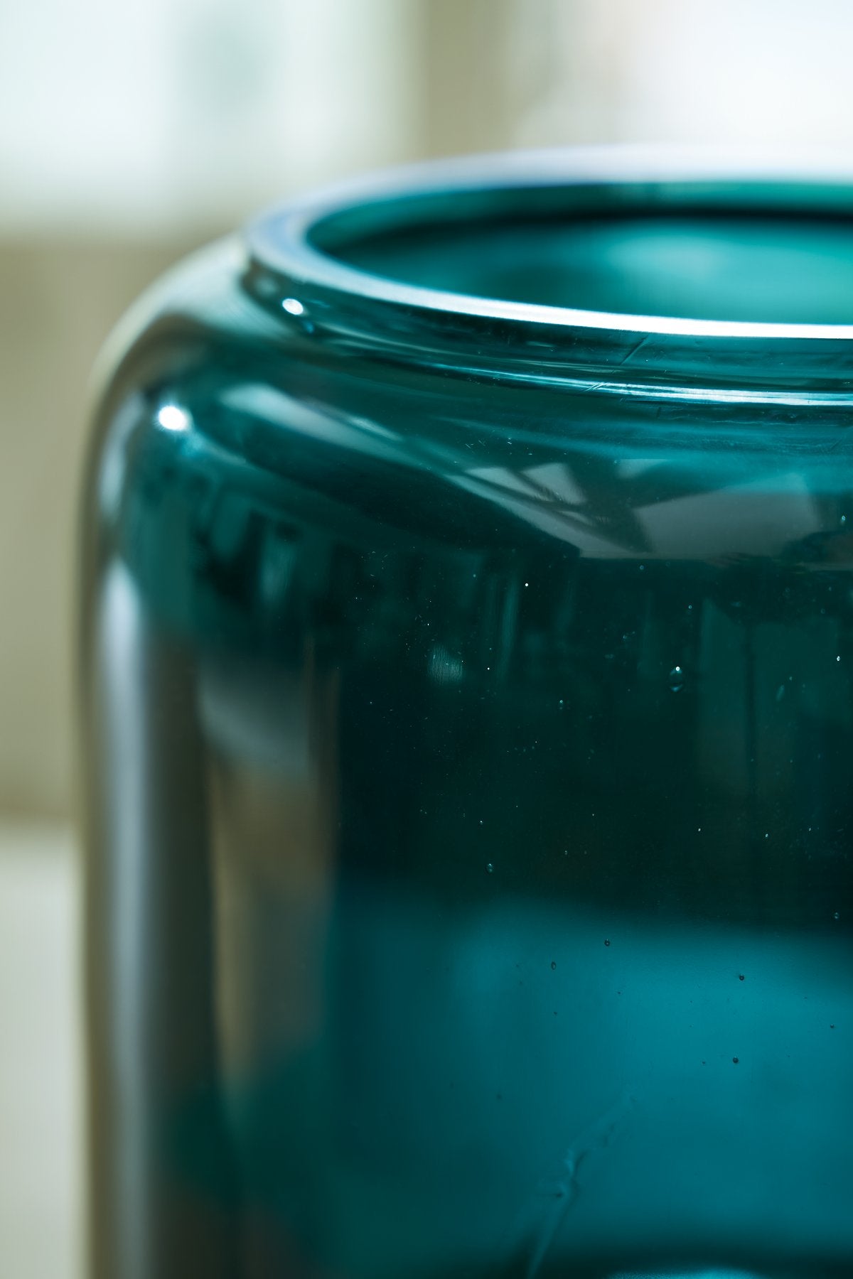 Inisland Vase - Furniture & Design Outlet (Kalamazoo,MI)