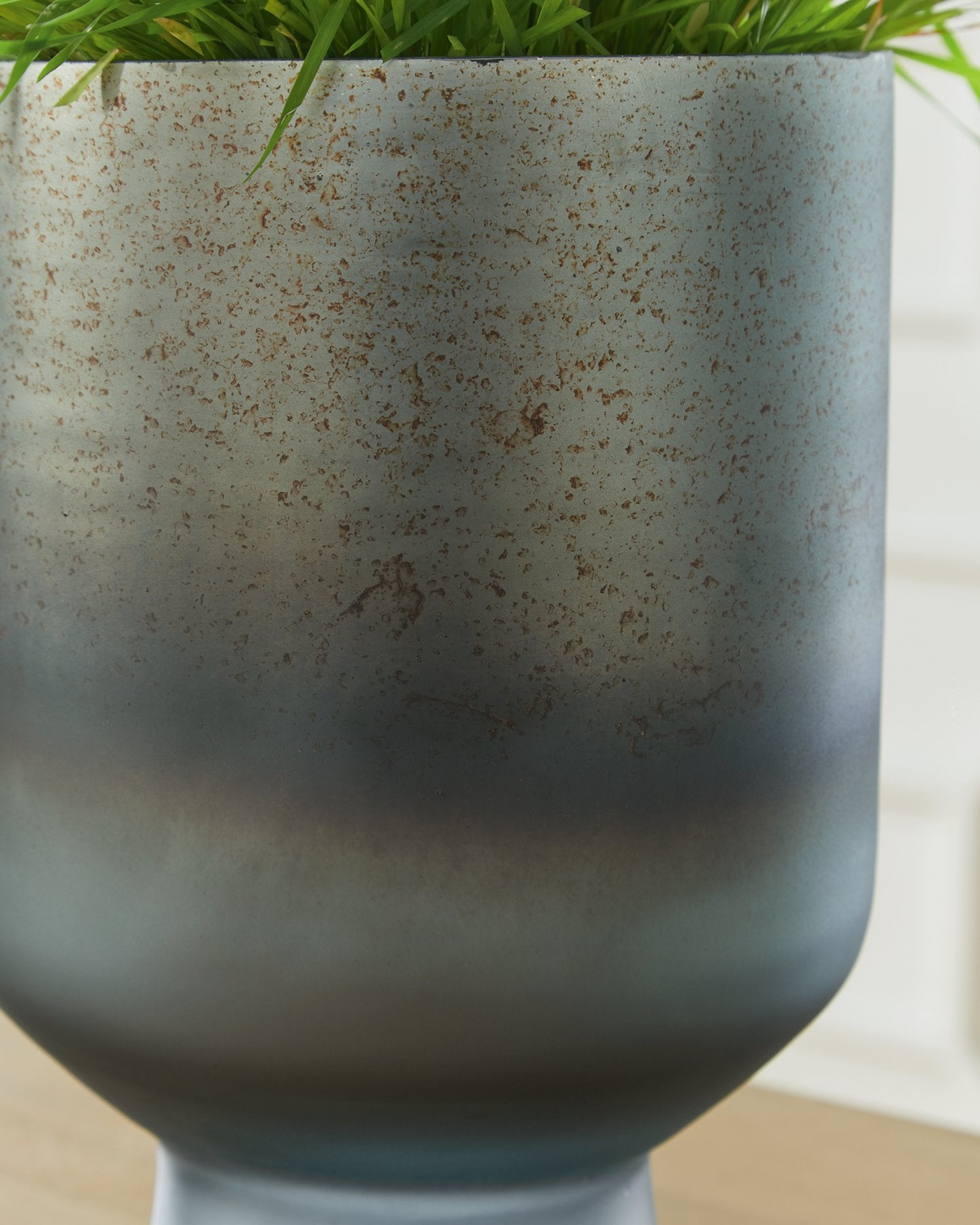 Pennmore Vase - Furniture & Design Outlet (Kalamazoo,MI)