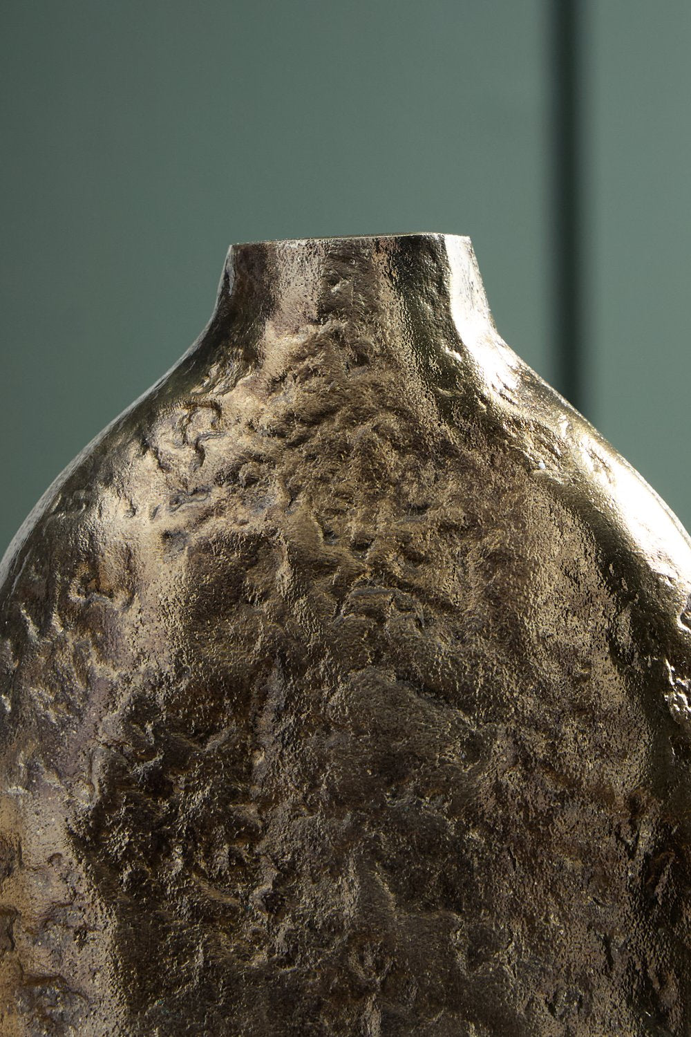 Wallmond Vase - Furniture & Design Outlet (Kalamazoo,MI)