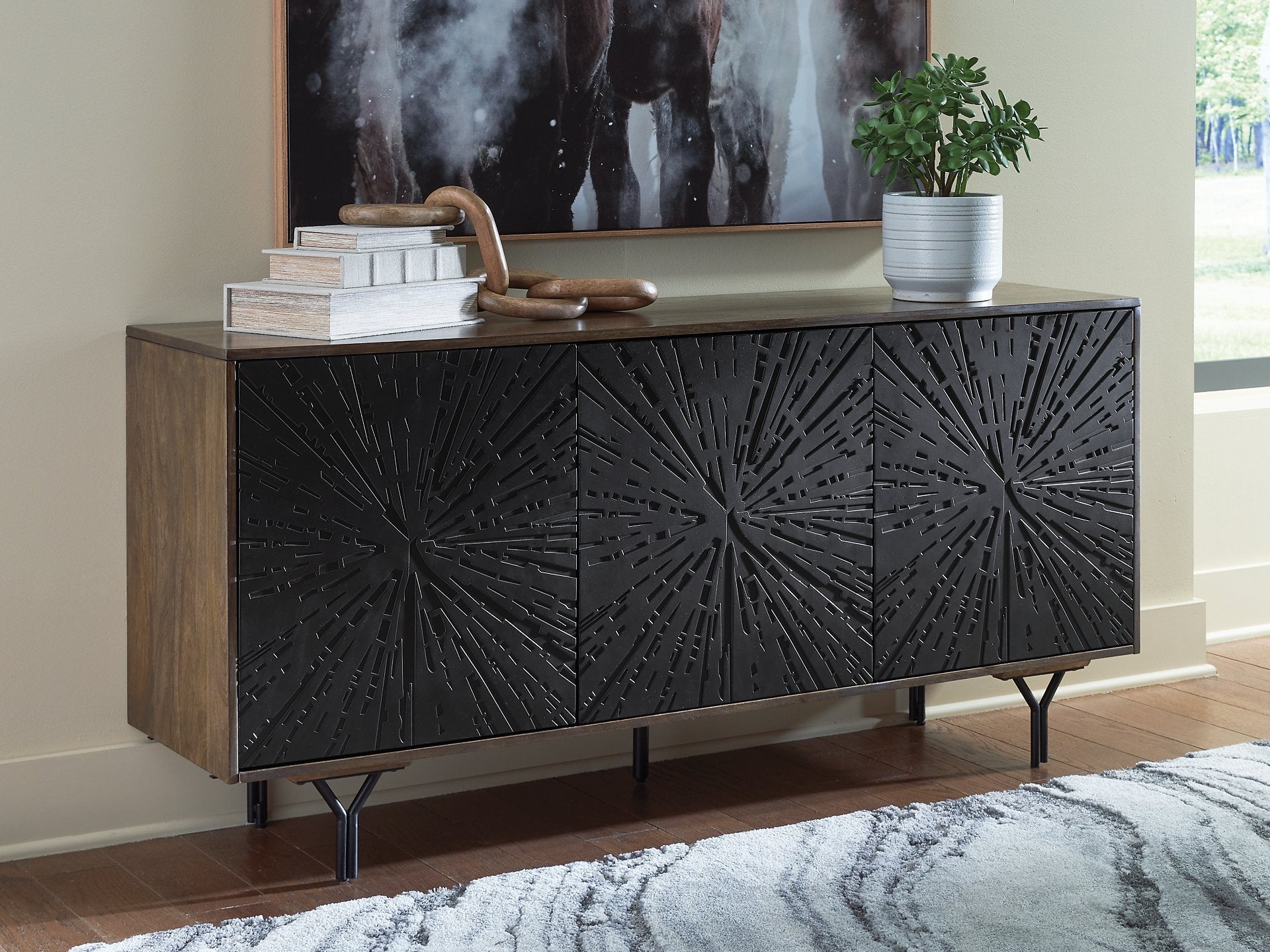 Lavinmont Accent Cabinet - Furniture & Design Outlet (Kalamazoo,MI)