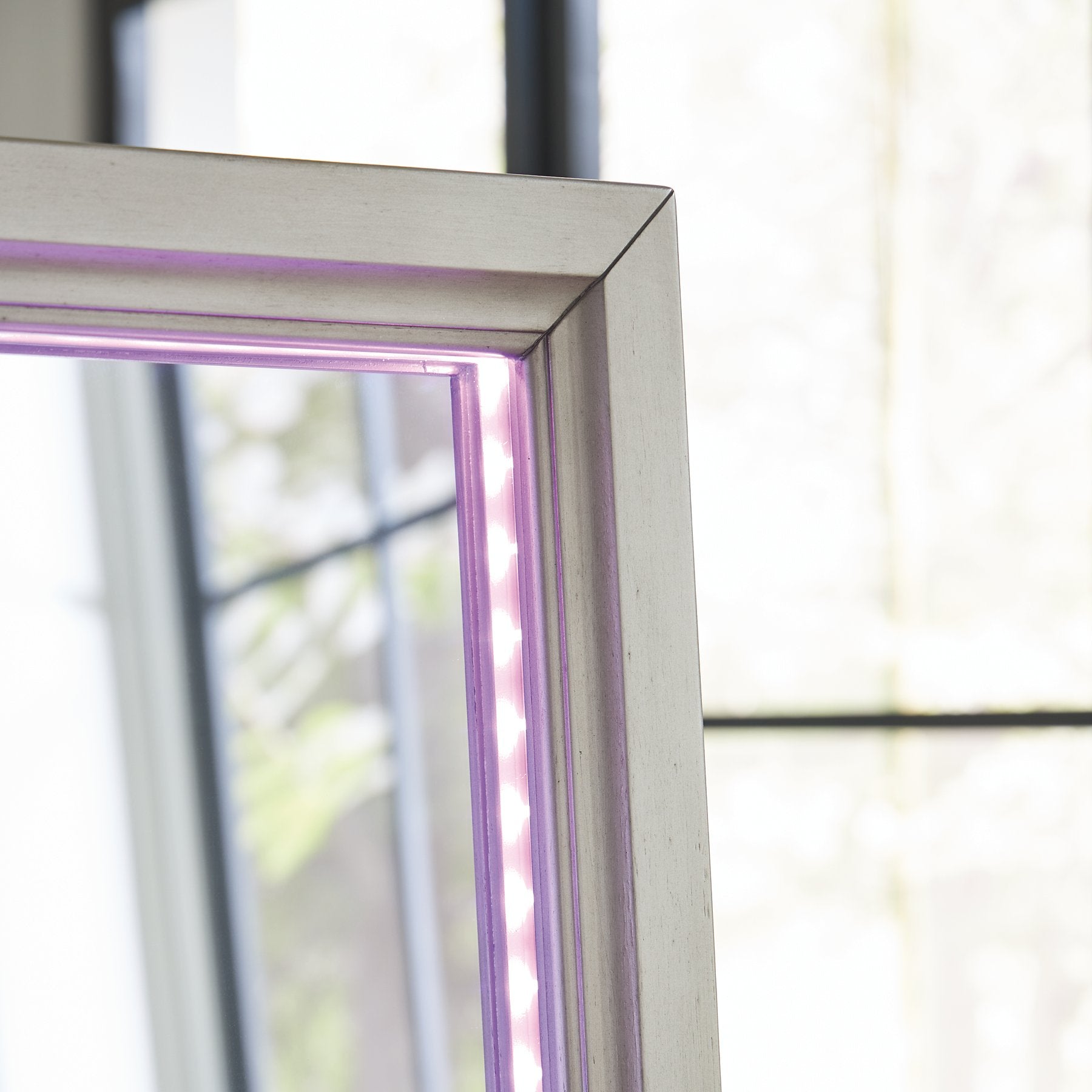 Evesen Floor Standing Mirror/Storage - Furniture & Design Outlet (Kalamazoo,MI)
