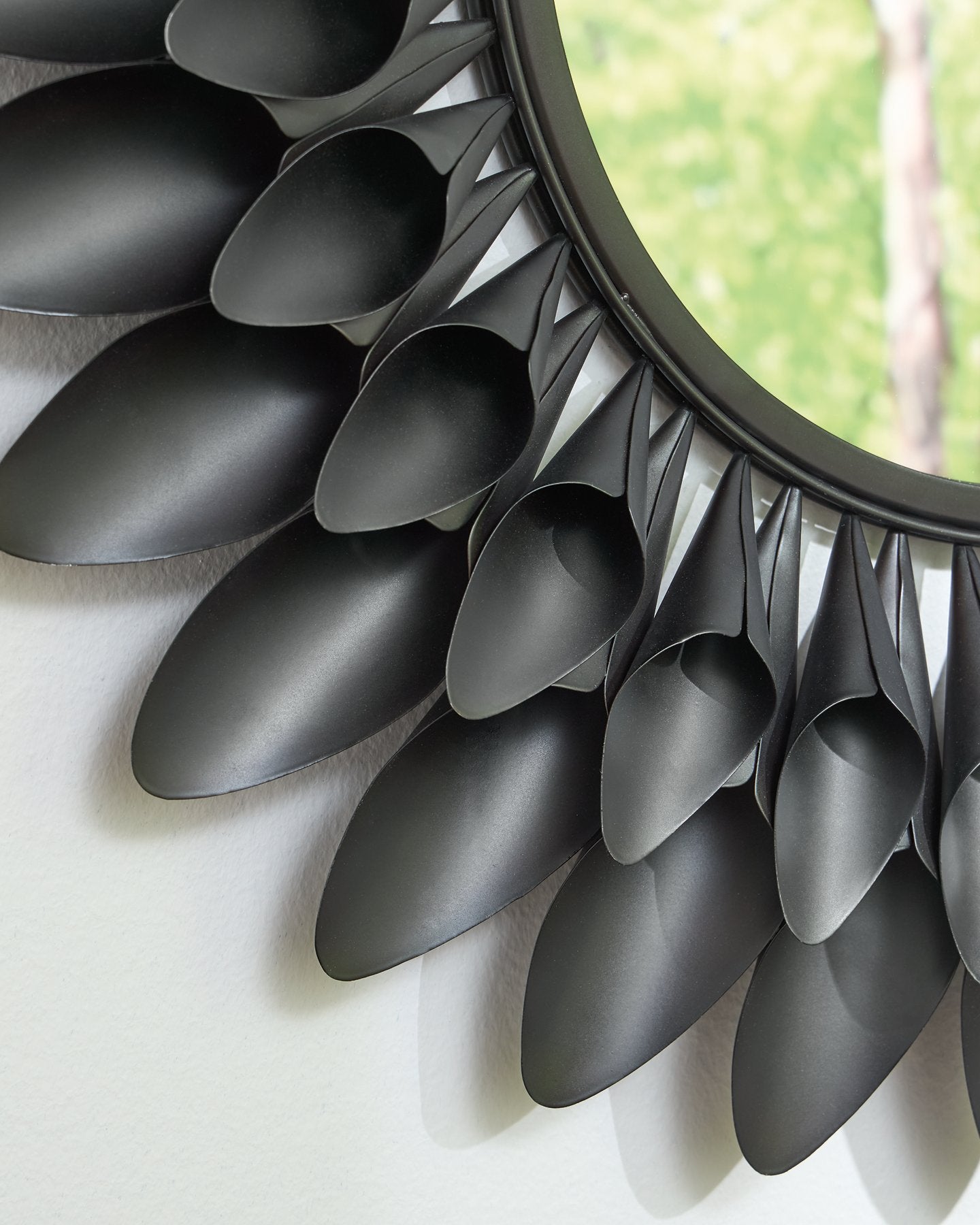 Ryenmour Accent Mirror - Furniture & Design Outlet (Kalamazoo,MI)