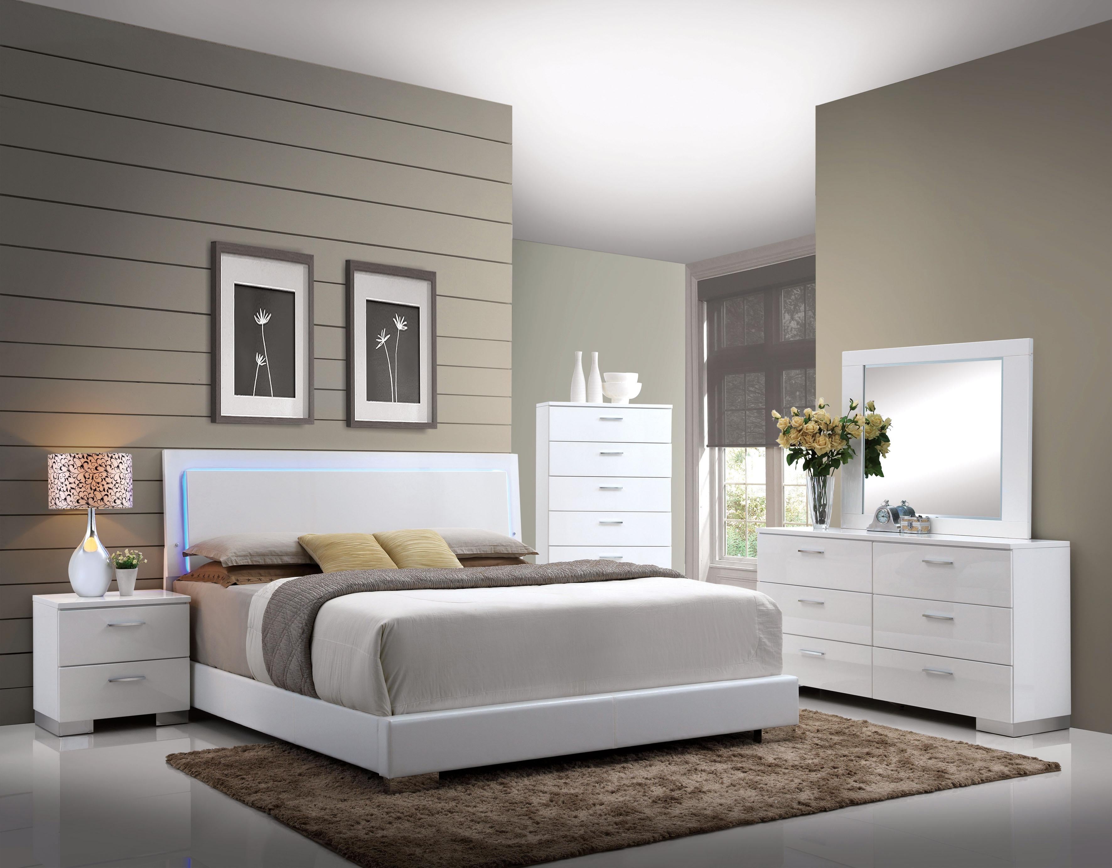 Lorimar White PU & Chrome Leg Queen Bed - Furniture & Design Outlet (Kalamazoo,MI)