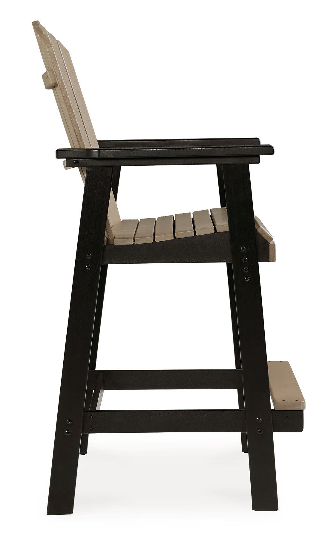 Fairen Trail Outdoor Dining Set - Furniture & Design Outlet (Kalamazoo,MI)
