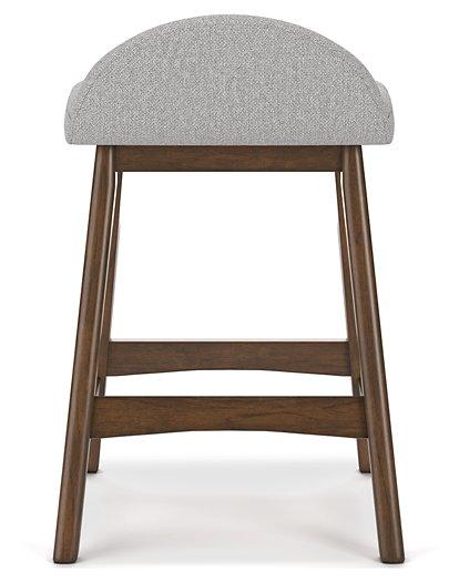 Lyncott Dining Room Set - Furniture & Design Outlet (Kalamazoo,MI)