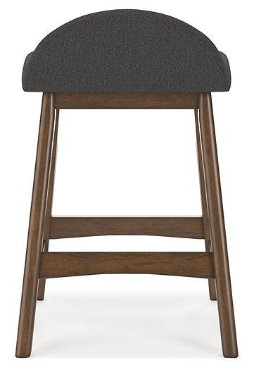 Lyncott Dining Room Set - Furniture & Design Outlet (Kalamazoo,MI)