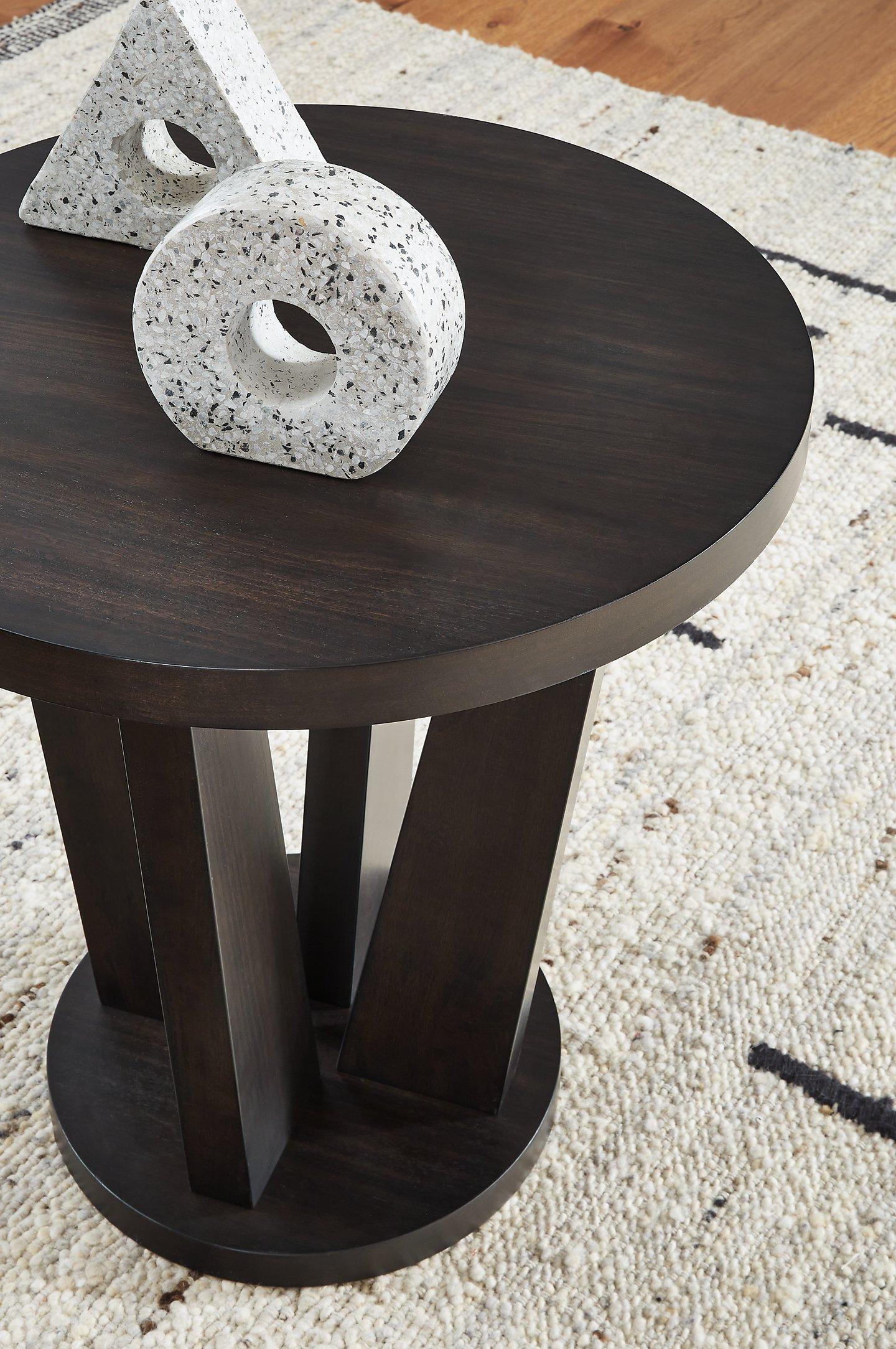 Chasinfield Occasional Table Set - Furniture & Design Outlet (Kalamazoo,MI)