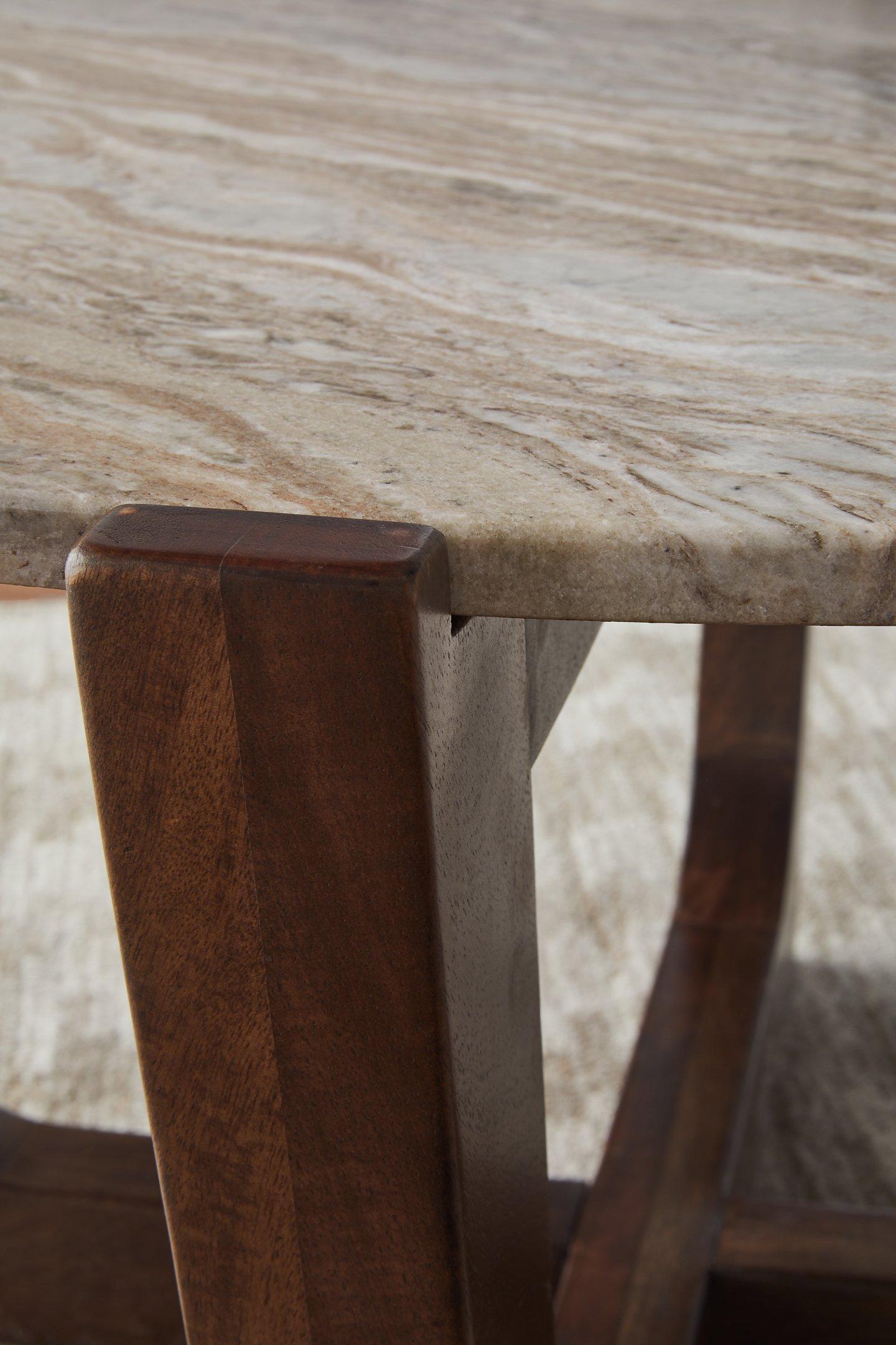 Tanidore End Table - Furniture & Design Outlet (Kalamazoo,MI)