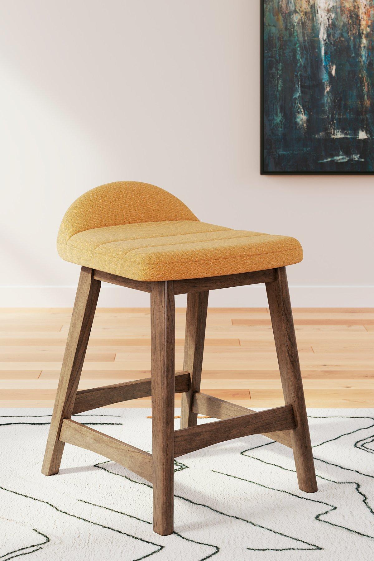 Lyncott Dining Room Set - Furniture & Design Outlet (Kalamazoo,MI)