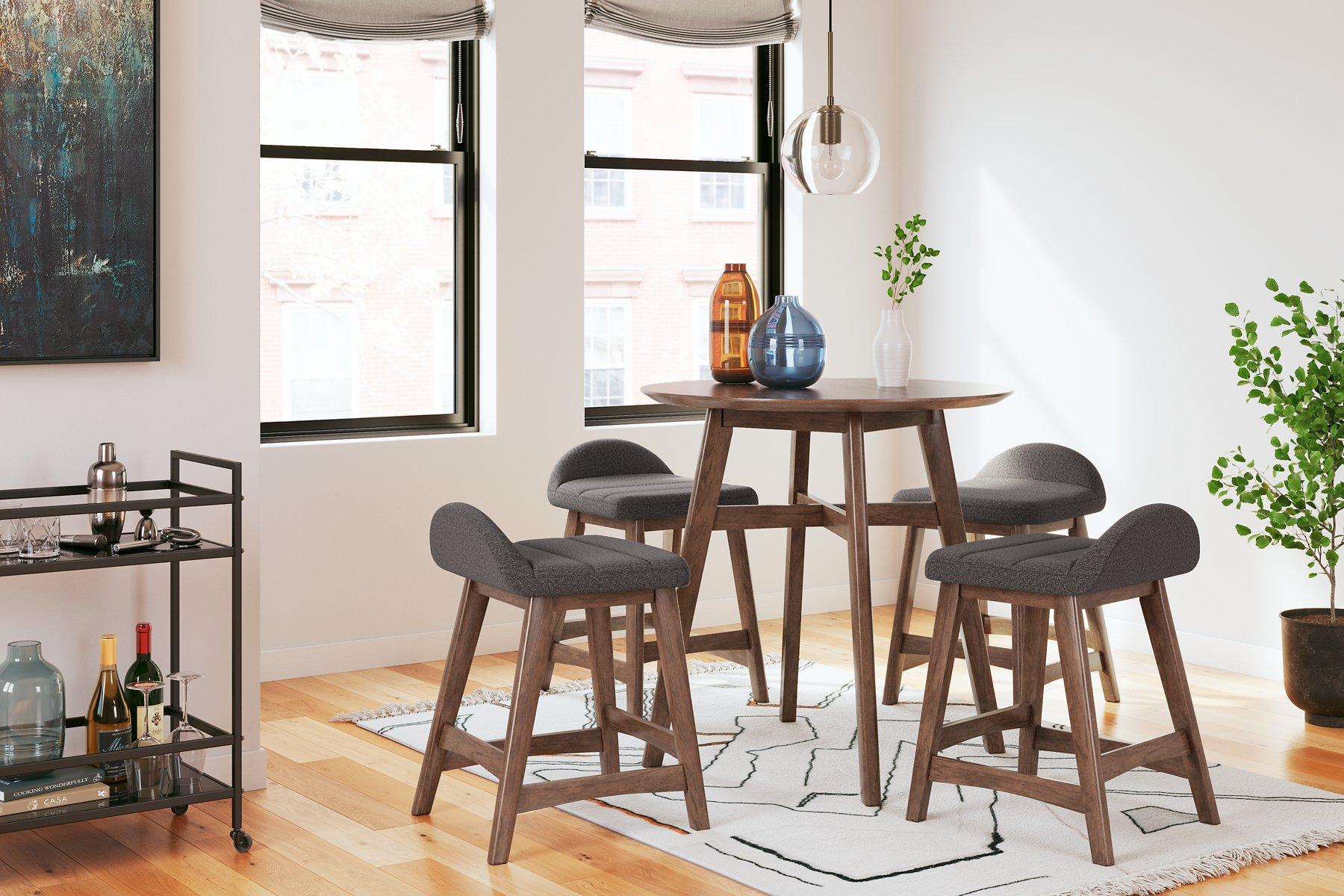 Lyncott Dining Room Set - Furniture & Design Outlet (Kalamazoo,MI)