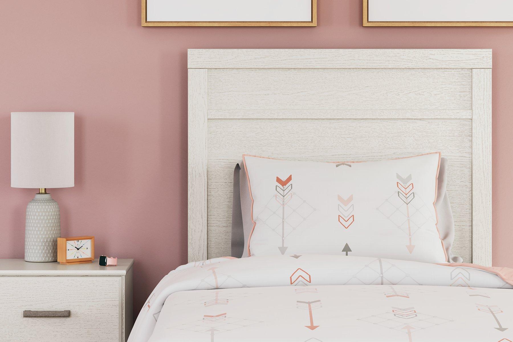 Stelsie Bed - Furniture & Design Outlet (Kalamazoo,MI)