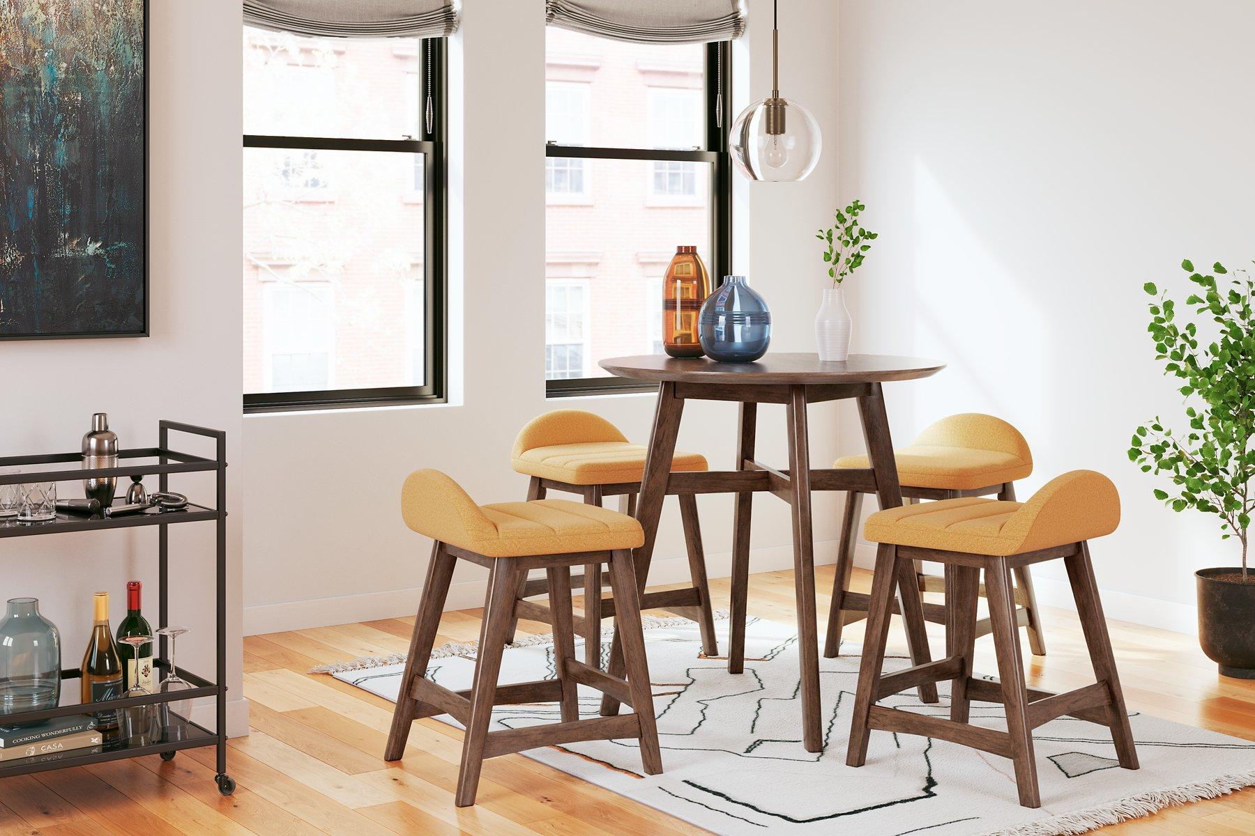 Lyncott Dining Room Set - Furniture & Design Outlet (Kalamazoo,MI)