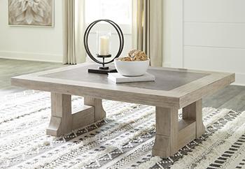 Hennington Coffee Table - Furniture & Design Outlet (Kalamazoo,MI)