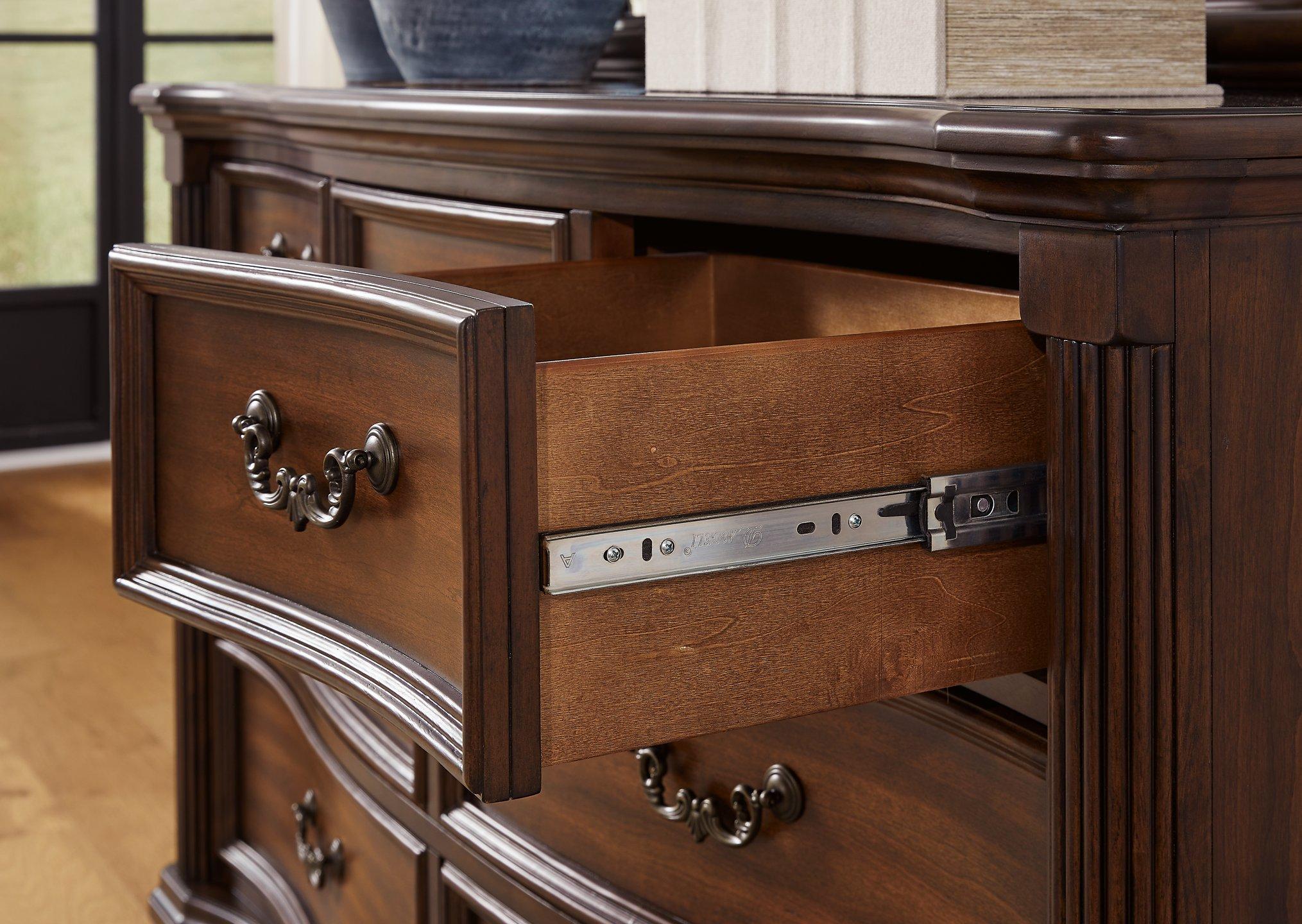 Lavinton Bedroom Set - Furniture & Design Outlet (Kalamazoo,MI)