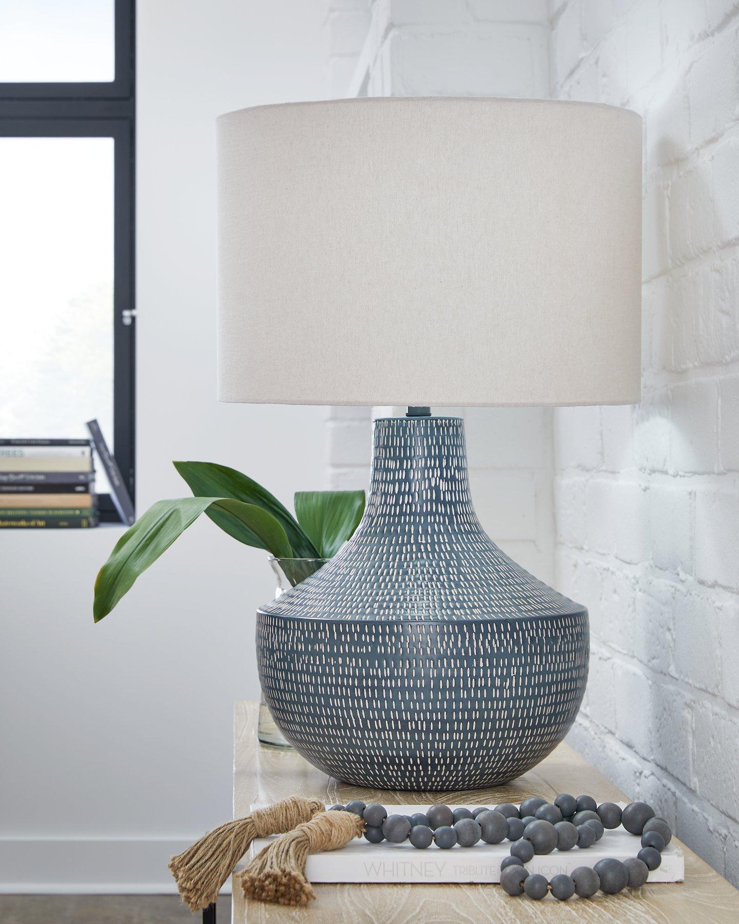 Schylarmont Table Lamp - Furniture & Design Outlet (Kalamazoo,MI)