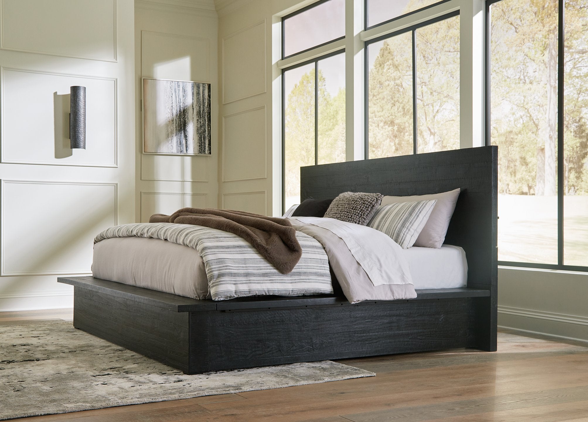 Londer Bed - Furniture & Design Outlet (Kalamazoo,MI)