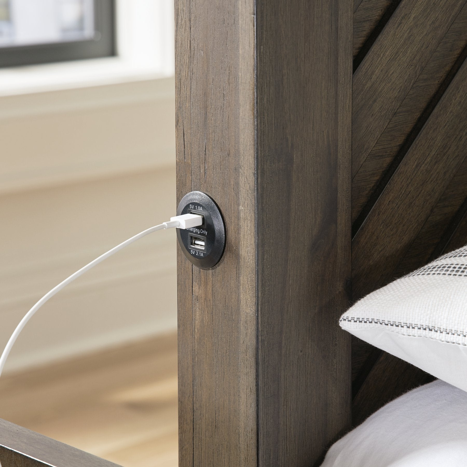 Arkenton Bed - Furniture & Design Outlet (Kalamazoo,MI)