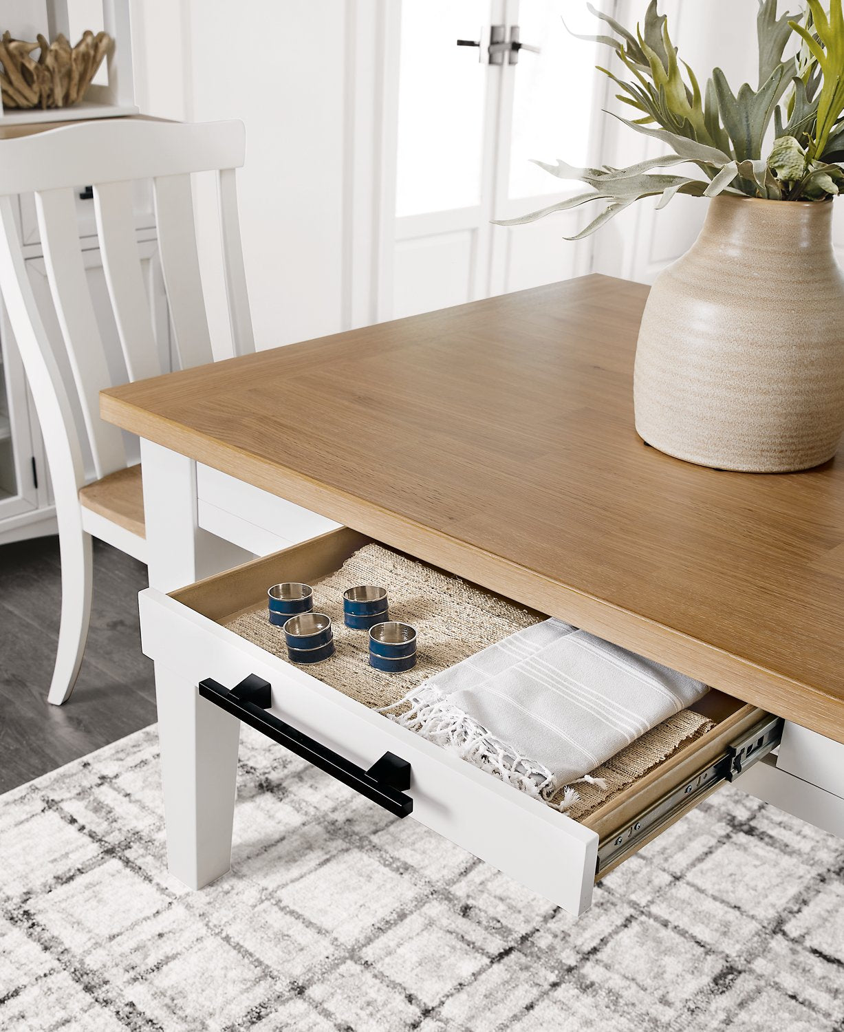 Ashbryn Dining Set - Furniture & Design Outlet (Kalamazoo,MI)