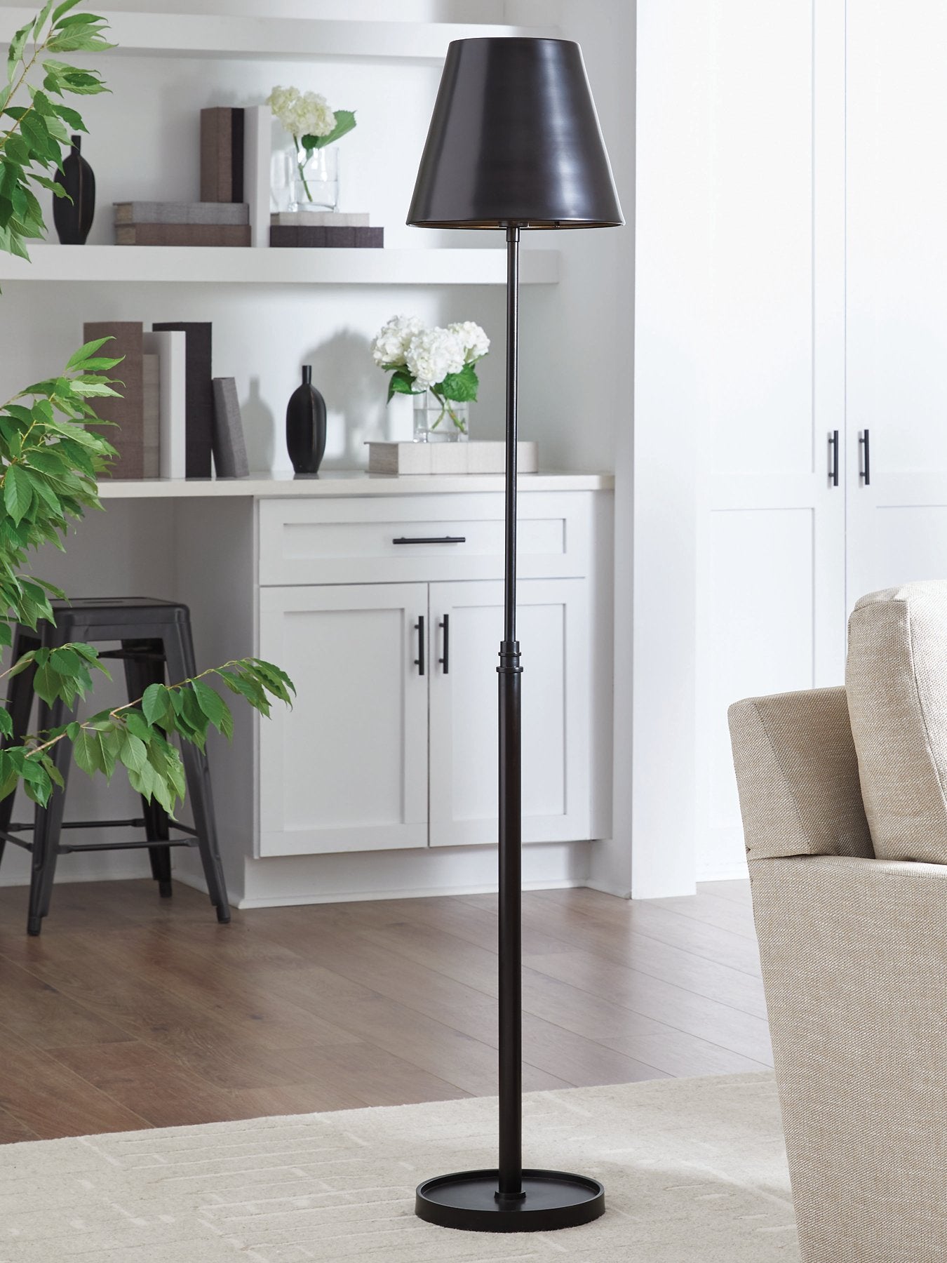 Wimner Floor Lamp - Furniture & Design Outlet (Kalamazoo,MI)