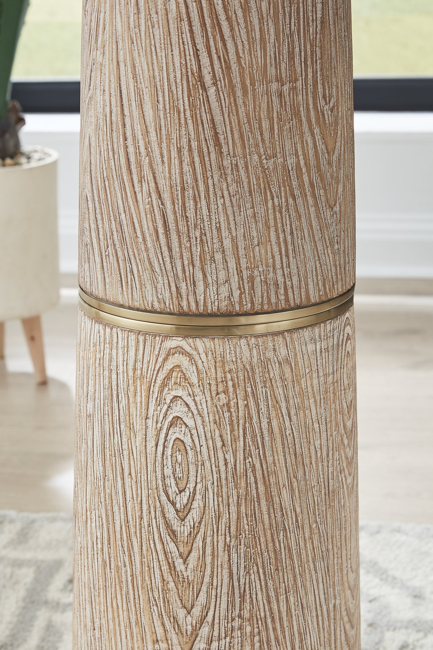 Gasparleigh Floor Lamp - Furniture & Design Outlet (Kalamazoo,MI)