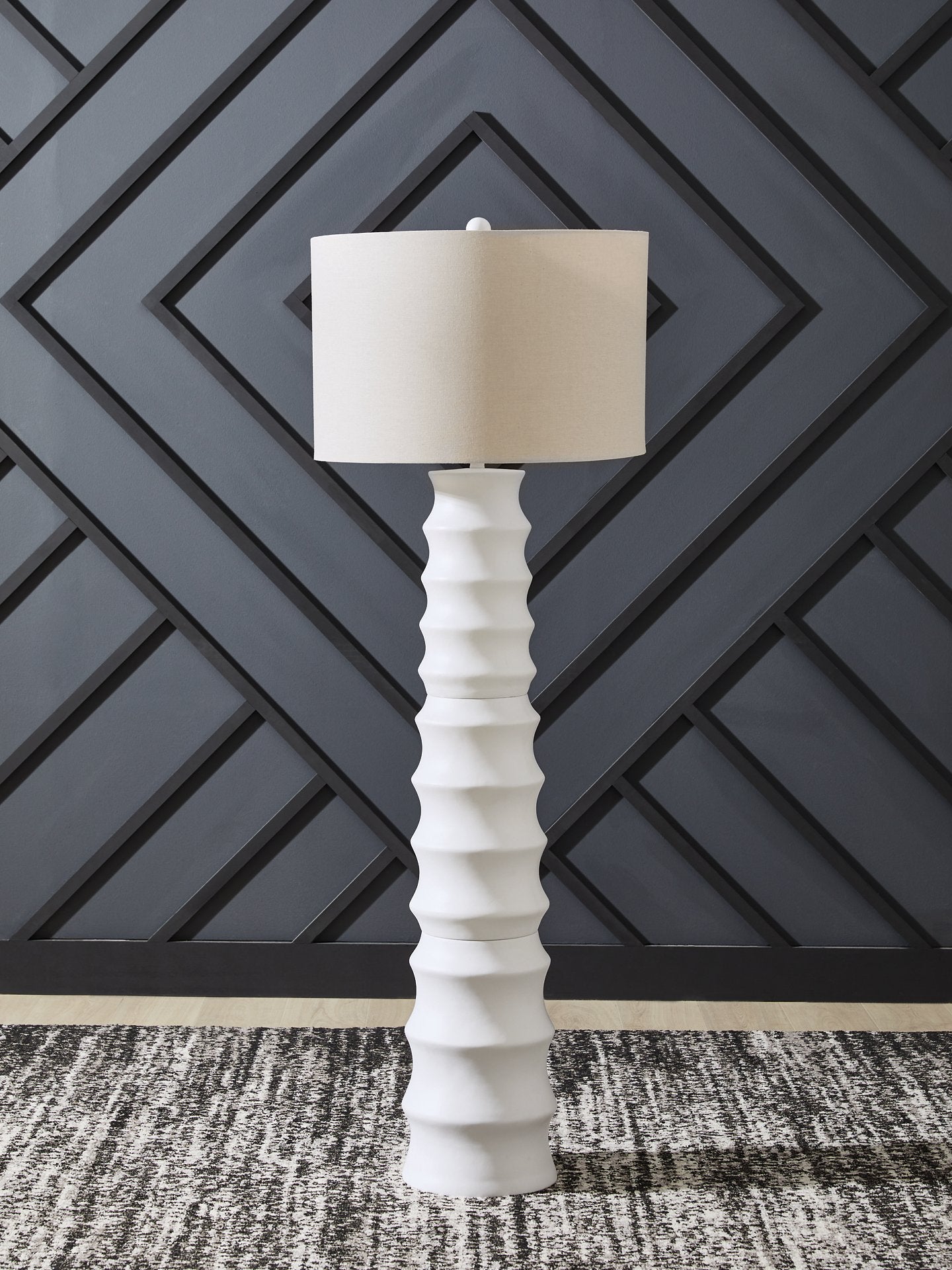 Veraleigh Floor Lamp - Furniture & Design Outlet (Kalamazoo,MI)