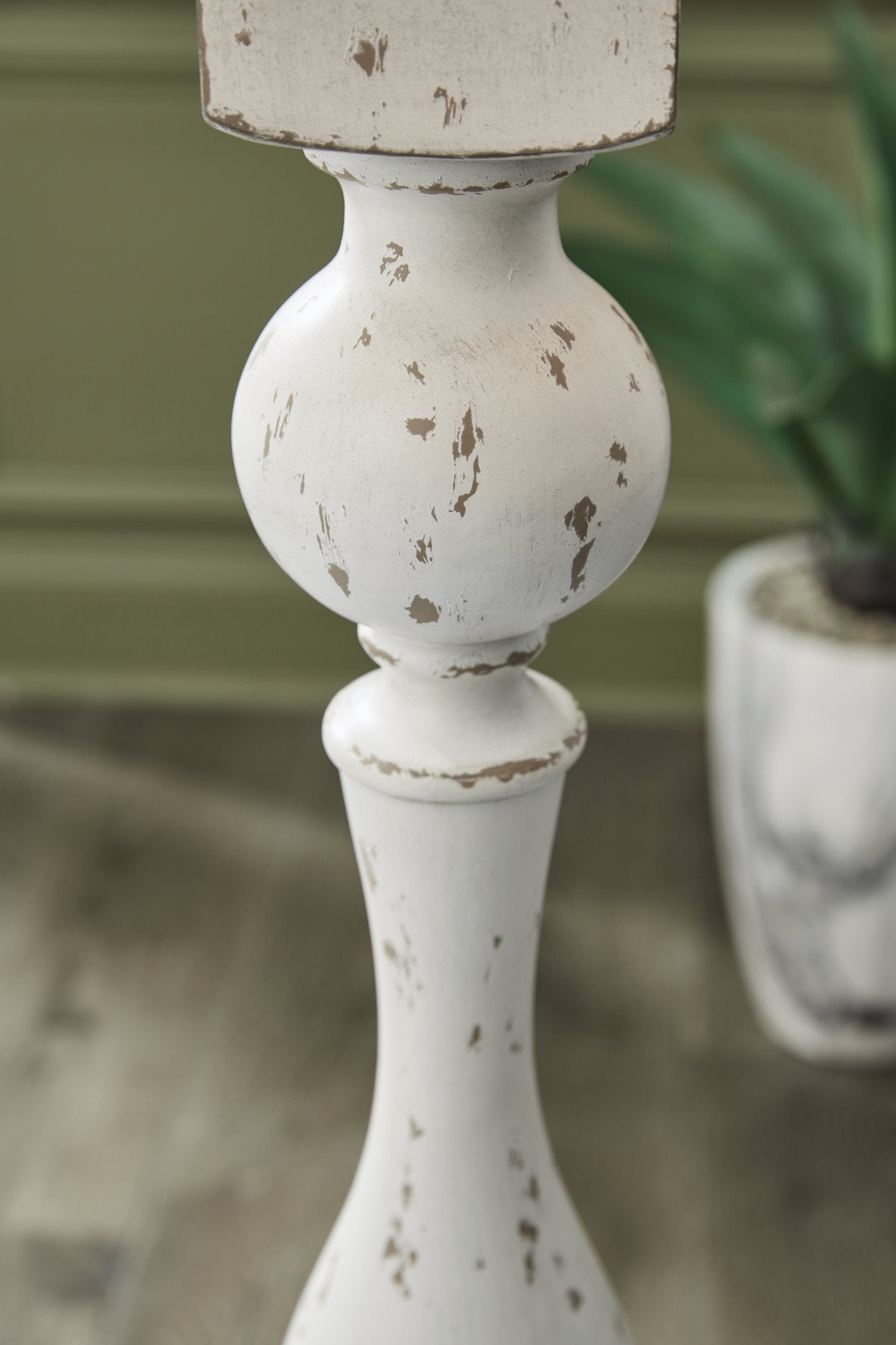 Madsbrook Floor Lamp - Furniture & Design Outlet (Kalamazoo,MI)