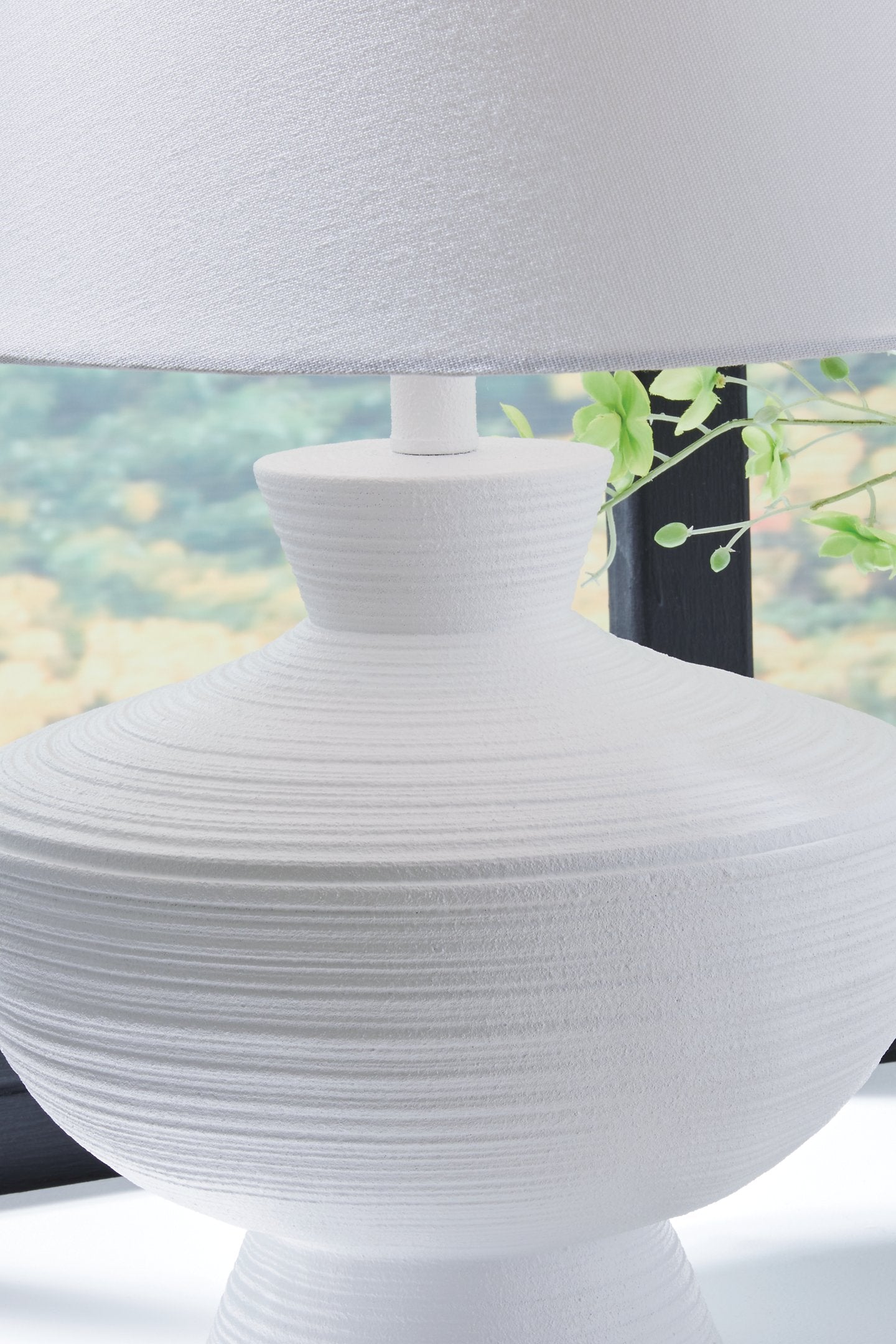 Harelwood Table Lamp - Furniture & Design Outlet (Kalamazoo,MI)