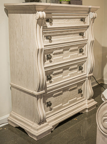 Bruchandi Chest of Drawers - Furniture & Design Outlet (Kalamazoo,MI)