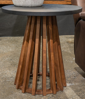 Kallari End Table - Furniture & Design Outlet (Kalamazoo,MI)