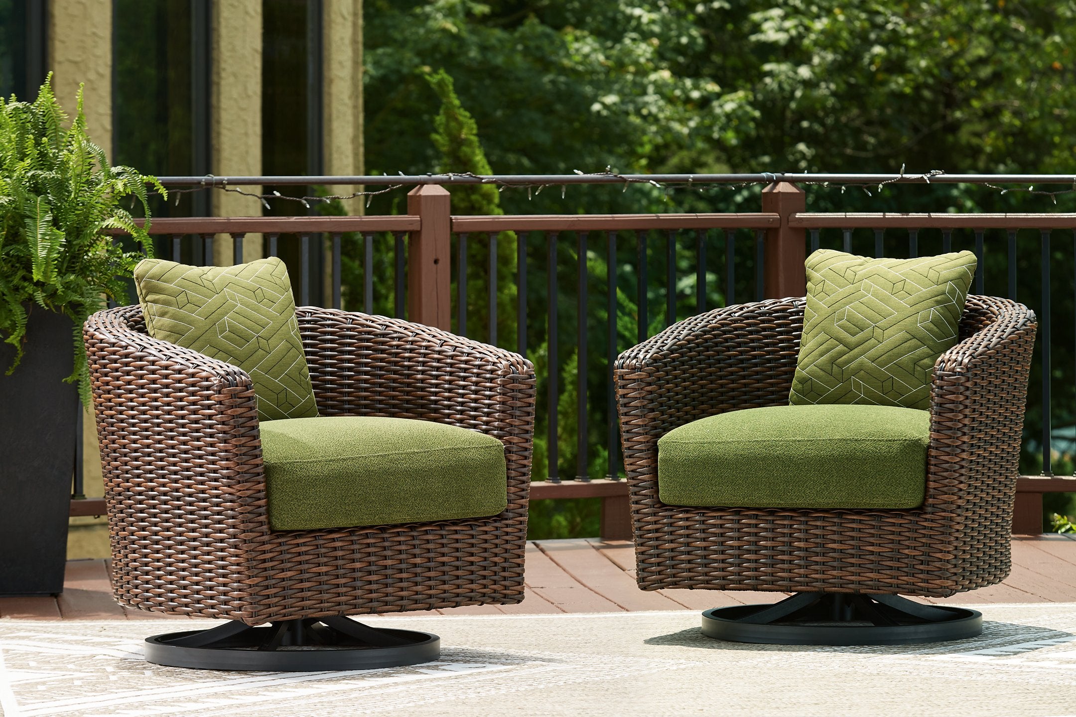 Horizon Hall Outdoor Package - Furniture & Design Outlet (Kalamazoo,MI)