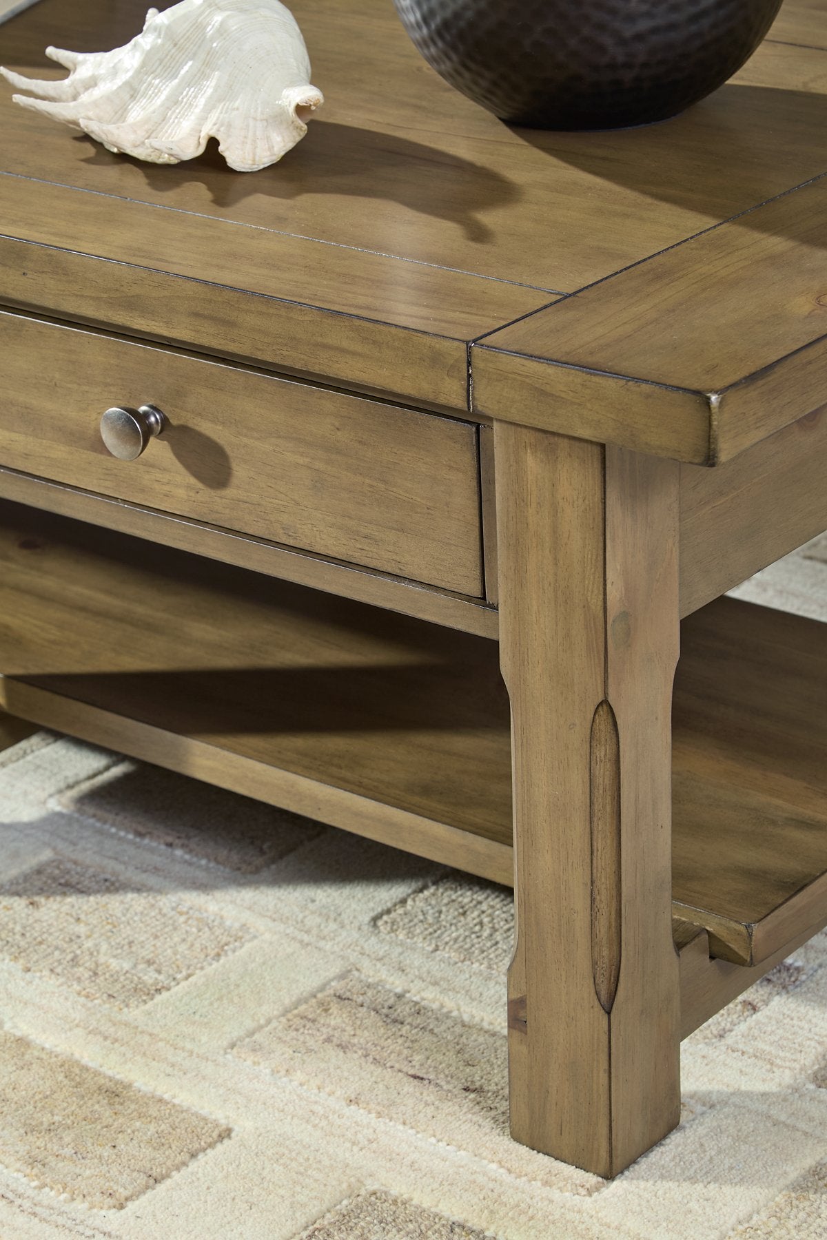 Vandenmore Coffee Table - Furniture & Design Outlet (Kalamazoo,MI)
