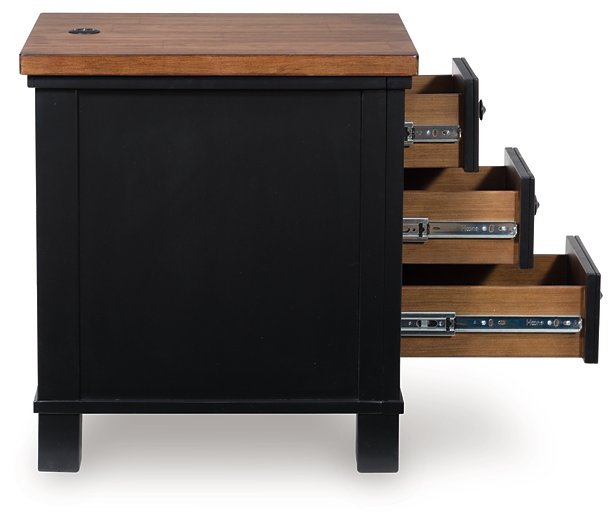 Wildenauer Chairside End Table - Furniture & Design Outlet (Kalamazoo,MI)